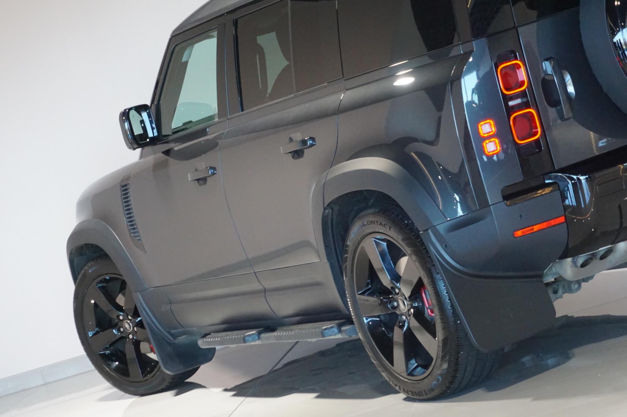 Land Rover Defender 110 3.0 D300 MHEV HSE Hard Top SUV 5dr Diesel Auto 4WD MWB Euro 6 (s/s) (300 ps)